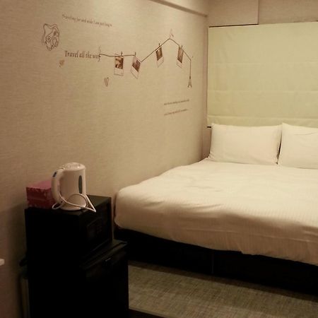 Holiday Fun Hostel Taipei Exterior foto