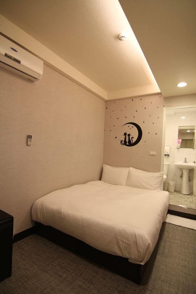Holiday Fun Hostel Taipei Exterior foto
